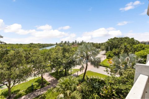 Condo in Key Biscayne, Florida, 2 bedrooms  № 1305963 - photo 6