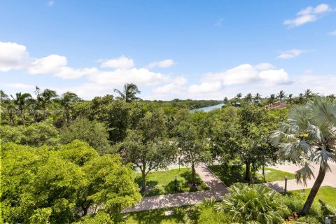 Condo in Key Biscayne, Florida, 2 bedrooms  № 1305963 - photo 9