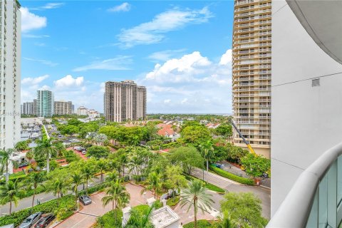 Condo in Aventura, Florida, 2 bedrooms  № 1305998 - photo 15