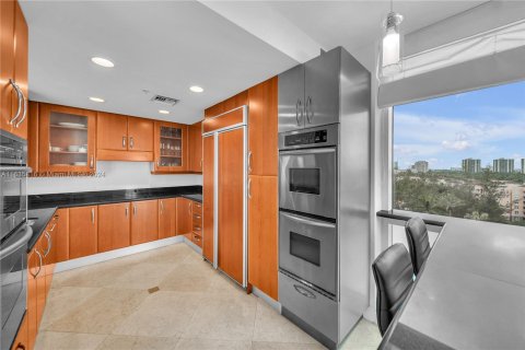 Condo in Aventura, Florida, 2 bedrooms  № 1305998 - photo 8