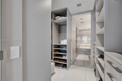 Copropriété à louer à Sunny Isles Beach, Floride: 4 chambres, 249.16 m2 № 1368933 - photo 20