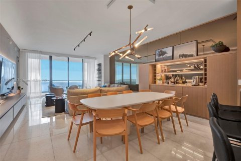 Copropriété à louer à Sunny Isles Beach, Floride: 4 chambres, 249.16 m2 № 1368933 - photo 6