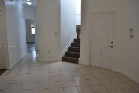 Townhouse in Miami, Florida 3 bedrooms, 138.52 sq.m. № 1368928 - photo 3