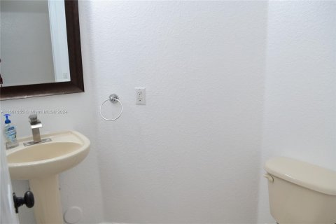 Touwnhouse à louer à Miami, Floride: 3 chambres, 138.52 m2 № 1368928 - photo 18