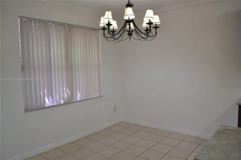 Townhouse in Miami, Florida 3 bedrooms, 138.52 sq.m. № 1368928 - photo 8