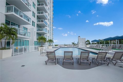 Copropriété à louer à Miami, Floride: 2 chambres, 83.8 m2 № 1368929 - photo 10