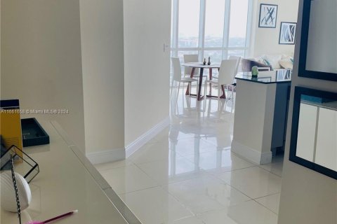 Copropriété à louer à Miami, Floride: 2 chambres, 83.8 m2 № 1368929 - photo 6