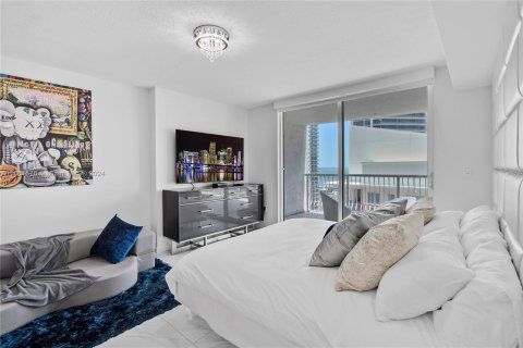 Condo in Miami, Florida, 1 bedroom  № 1368934 - photo 17