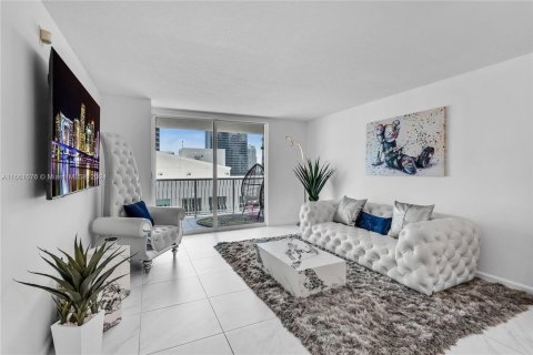 Copropriété à vendre à Miami, Floride: 1 chambre, 72.28 m2 № 1368934 - photo 3