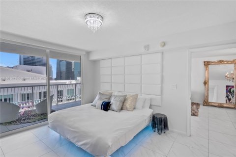 Condominio en venta en Miami, Florida, 1 dormitorio, 72.28 m2 № 1368934 - foto 18