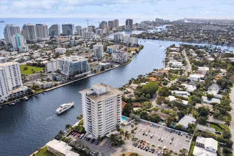 Condo in Fort Lauderdale, Florida, 1 bedroom  № 1000171 - photo 26