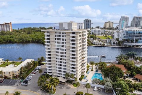 Condo in Fort Lauderdale, Florida, 1 bedroom  № 1000171 - photo 22