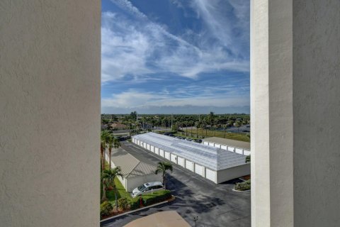 Condominio en venta en Hutchinson Island South, Florida, 3 dormitorios, 173.45 m2 № 856026 - foto 13