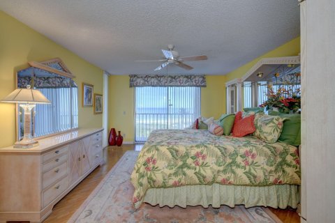 Condo in Hutchinson Island South, Florida, 3 bedrooms  № 856026 - photo 26
