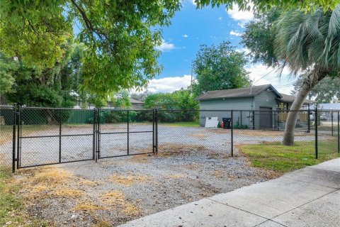 Commercial property in Orlando, Florida 94.95 sq.m. № 840103 - photo 23