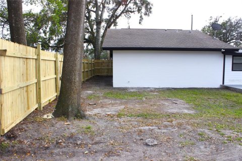 House in Tampa, Florida 4 bedrooms, 137.22 sq.m. № 1433617 - photo 7