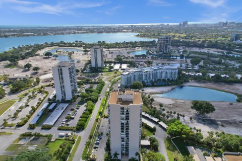 Condominio en venta en West Palm Beach, Florida, 2 dormitorios, 112.04 m2 № 1100658 - foto 7