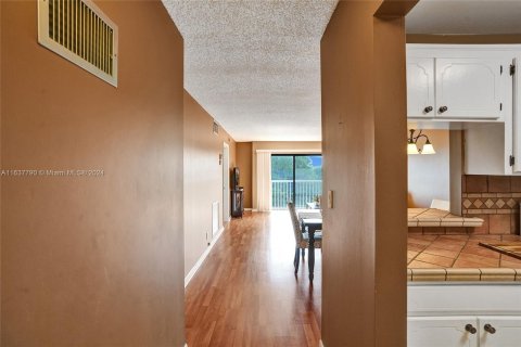 Copropriété à vendre à Fort Lauderdale, Floride: 2 chambres, 117.99 m2 № 1326034 - photo 16