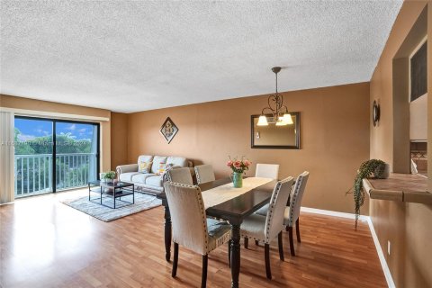 Copropriété à vendre à Fort Lauderdale, Floride: 2 chambres, 117.99 m2 № 1326034 - photo 10