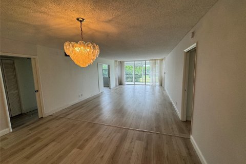 Copropriété à vendre à Pompano Beach, Floride: 3 chambres, 158.86 m2 № 1182510 - photo 10