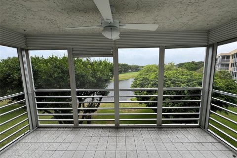 Copropriété à vendre à Pompano Beach, Floride: 3 chambres, 158.86 m2 № 1182510 - photo 4