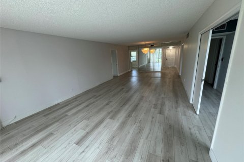 Copropriété à vendre à Pompano Beach, Floride: 3 chambres, 158.86 m2 № 1182510 - photo 20