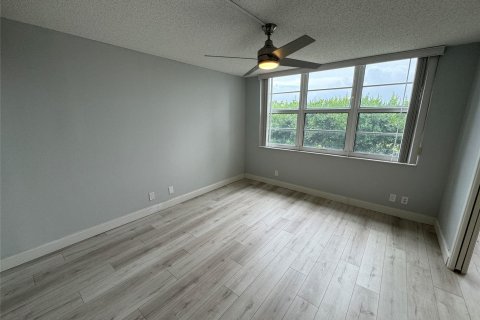 Copropriété à vendre à Pompano Beach, Floride: 3 chambres, 158.86 m2 № 1182510 - photo 19