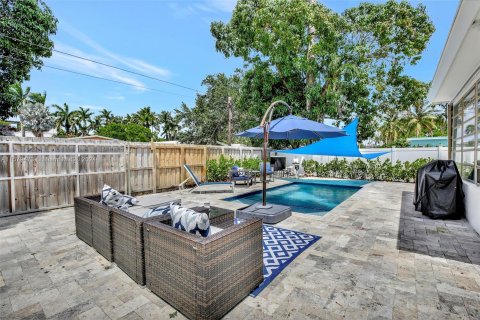 House in Hollywood, Florida 4 bedrooms, 154.96 sq.m. № 1173036 - photo 2