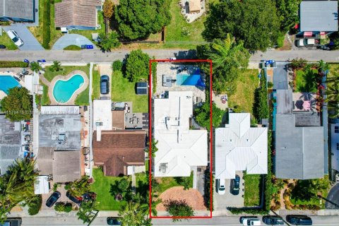 Casa en venta en Hollywood, Florida, 4 dormitorios, 154.96 m2 № 1173036 - foto 18