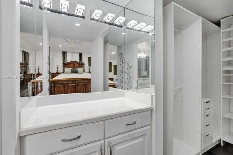 Copropriété à vendre à Hollywood, Floride: 2 chambres, 130.06 m2 № 1226436 - photo 23