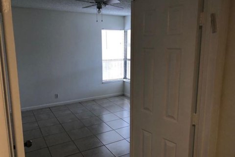 Condo in Coconut Creek, Florida, 2 bedrooms  № 1101186 - photo 11