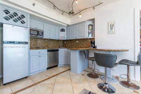 Condo in Sunny Isles Beach, Florida, 1 bedroom  № 1333004 - photo 7