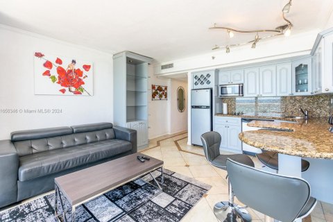 Condo in Sunny Isles Beach, Florida, 1 bedroom  № 1333004 - photo 5