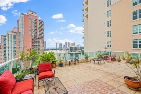 Condominio en venta en Aventura, Florida, 3 dormitorios, 231.98 m2 № 1333099 - foto 4