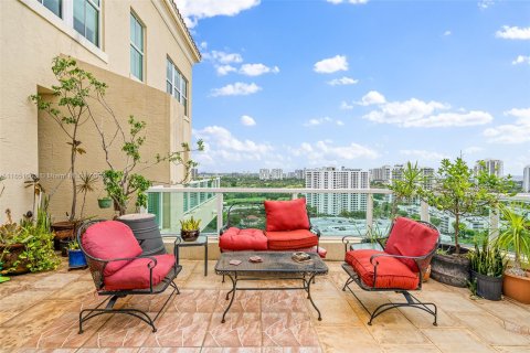 Condominio en venta en Aventura, Florida, 3 dormitorios, 231.98 m2 № 1333099 - foto 3