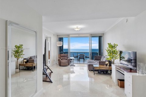 Condo in Sunny Isles Beach, Florida, 2 bedrooms  № 1333048 - photo 4