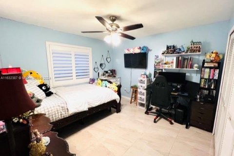 House in Port St. Lucie, Florida 3 bedrooms, 149.94 sq.m. № 1293460 - photo 26