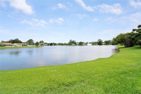 Townhouse in Jupiter, Florida 2 bedrooms, 119.29 sq.m. № 1328201 - photo 19