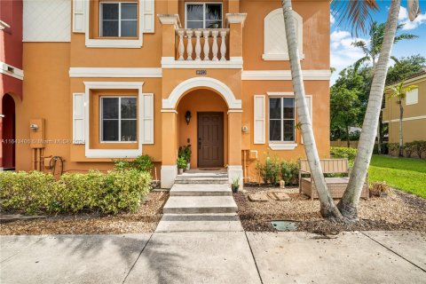 Adosado en venta en Miramar, Florida, 3 dormitorios, 139.54 m2 № 1328233 - foto 3