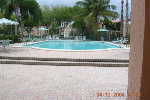 Condominio en venta en Miami, Florida, 1 dormitorio № 1368879 - foto 16