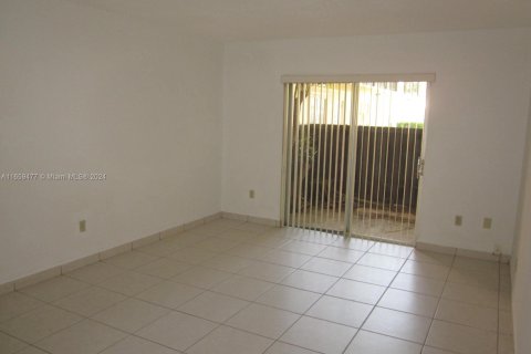 Condominio en venta en Miami, Florida, 1 dormitorio № 1368879 - foto 9