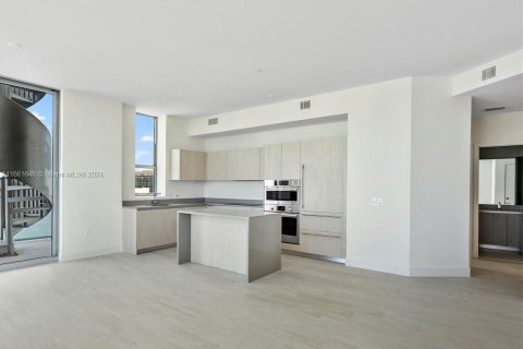 Condominio en alquiler en Hollywood, Florida, 2 dormitorios, 100.33 m2 № 1368923 - foto 5