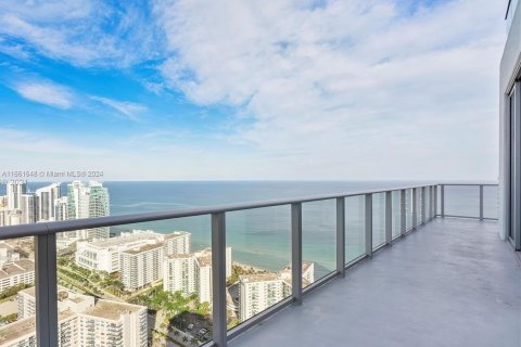 Copropriété à louer à Hollywood, Floride: 2 chambres, 100.33 m2 № 1368923 - photo 12