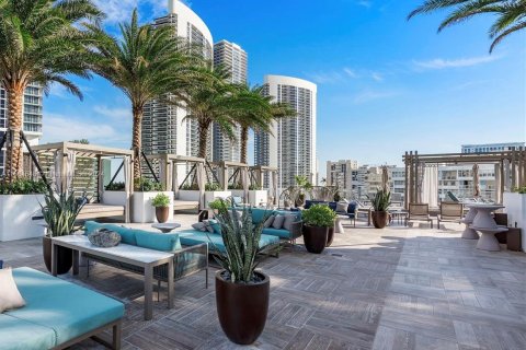 Condominio en alquiler en Hollywood, Florida, 2 dormitorios, 100.33 m2 № 1368923 - foto 19