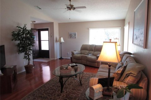 Condo in Holiday, Florida, 2 bedrooms  № 1409695 - photo 2