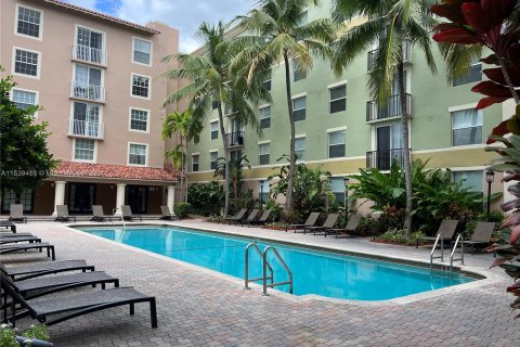 Condo in Hollywood, Florida, 2 bedrooms  № 1318788 - photo 11