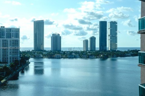 Condominio en venta en Aventura, Florida, 3 dormitorios, 173.73 m2 № 1269262 - foto 2