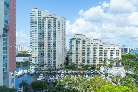 Condominio en venta en Aventura, Florida, 3 dormitorios, 173.73 m2 № 1269262 - foto 13