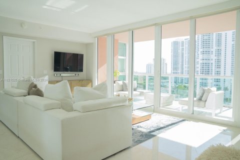 Condominio en venta en Aventura, Florida, 3 dormitorios, 173.73 m2 № 1269262 - foto 5