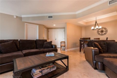 Condo in Deerfield Beach, Florida, 2 bedrooms  № 945014 - photo 9